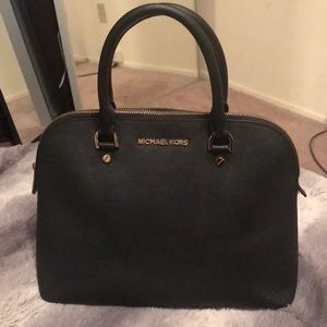 Micheal kors tote
